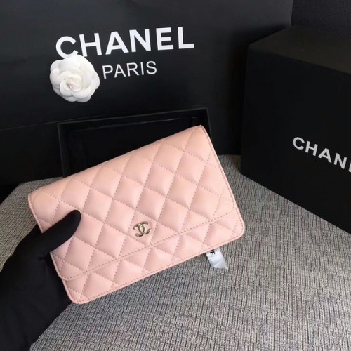 Kabelka Chanel WOC Flap Světle růžová z originální ovčí kůže 33814 stříbrná