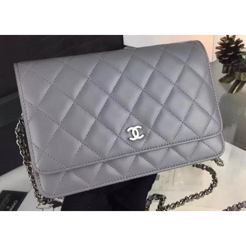 Chanel WOC mini kabelka s klopou šedá ovčí kůže A5373 stříbrná