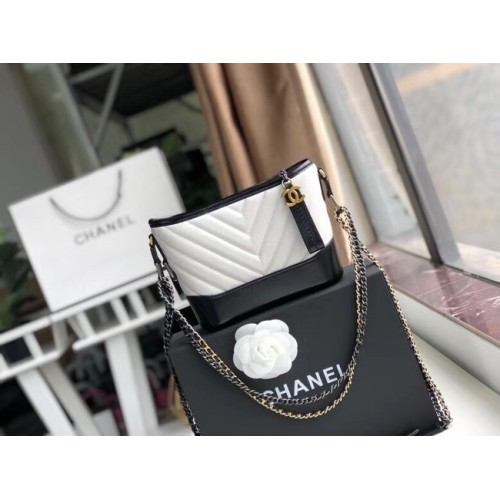 Malá hobo kabelka Chanel Gabrielle A91810 černá a bílá