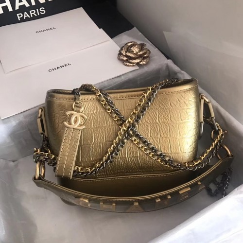 Malá hobo kabelka Chanel Gabrielle A91810 bronzová