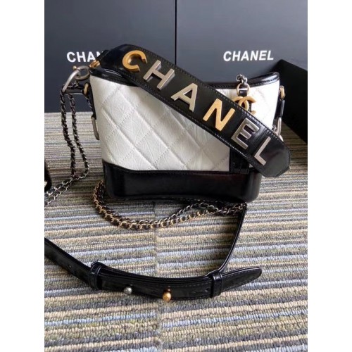 Malá hobo kabelka Chanel Gabrielle S0865 bílá a černá