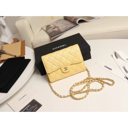 Mini kabelka Chanel z telecí kůže s klopou A84512 žlutá