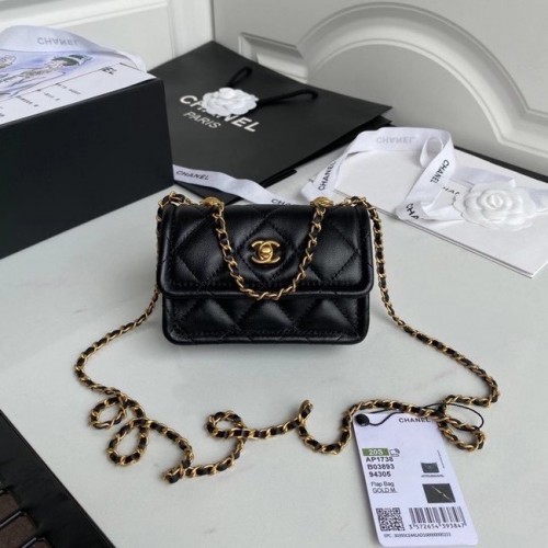 Chanel mini kabelka s klopou z ovčí kůže, zlatá, kovová AP1738 černá