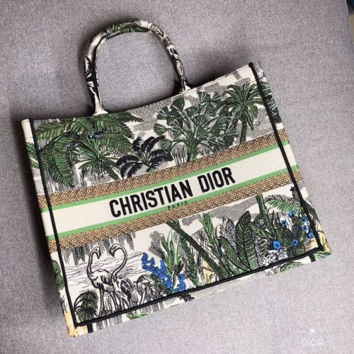 TAŠKA DIOR BOOK TOTE Z VYŠÍVANÉHO PLÁTNA C1286 ZELENÁ
