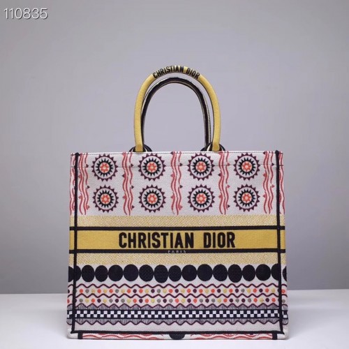 TAŠKA DIOR BOOK TOTE Z VYŠÍVANÉHO PLÁTNA M1286ZJOV