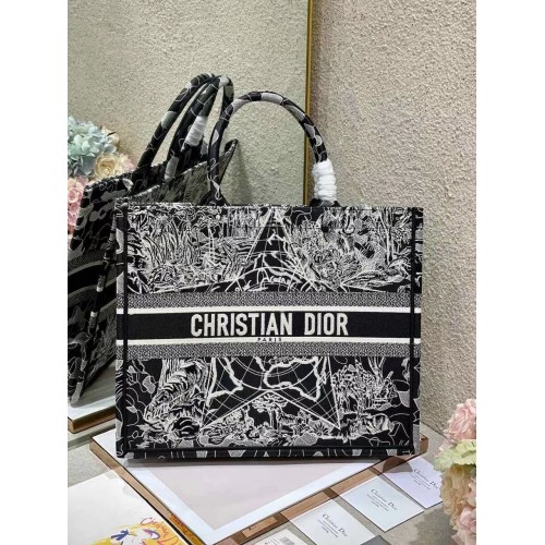 DIOR BOOK TOTE Černobílá výšivka s glóbem M1286ZR
