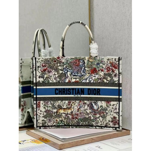 DIOR BOOK TOTE Výšivka C1286-30 bílá