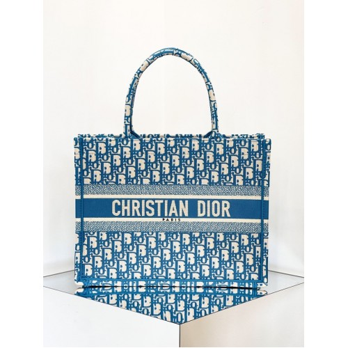 DIOR BOOK TOTE Výšivka C1287-26 modrá