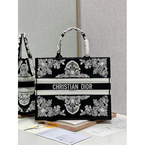 Kožená taška DIOR BOOK TOTE C1211L-2 černá