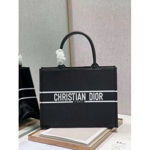 Kožená taška DIOR BOOK TOTE s výšivkou Constellation M1296ZR černá