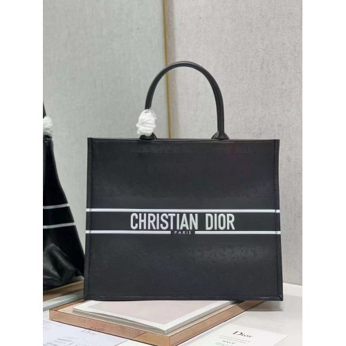Kožená taška DIOR BOOK TOTE s výšivkou Constellation M1297ZR černá