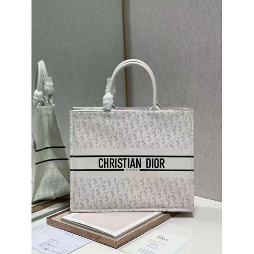 Kožená taška DIOR BOOK TOTE s výšivkou Constellation M1297ZR bílá