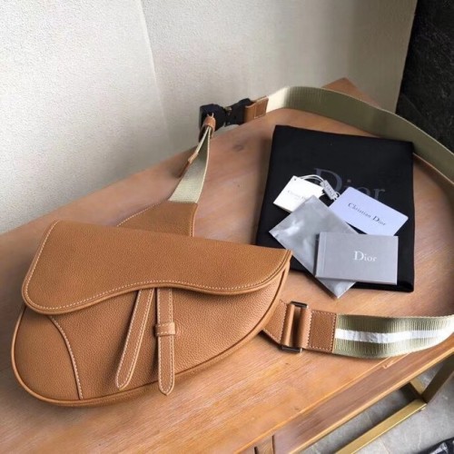 Kabelka Dior Oblique Saddle Belt M9020 hnědá