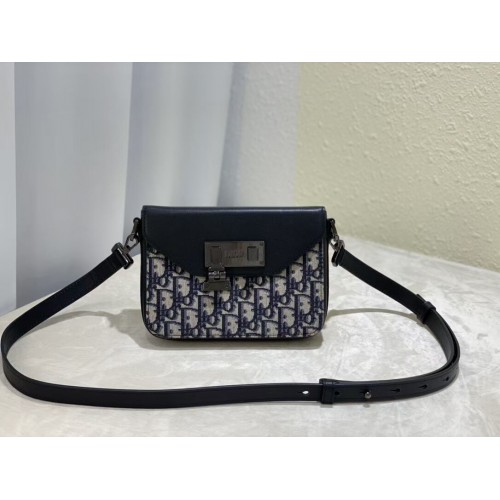 DIOR MALÁ BOBBY BAG Embroidery C0978A černá