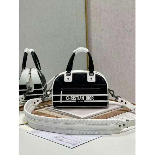 Střední kožená taška DIOR s reliéfním vzorem C9178A černá