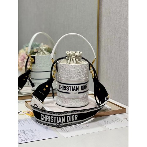 Kabelka Dior Bubble Maple Leaf Embossing Calfskin Bucket C9300 bílá