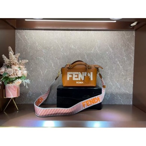 Pletená slámaná kabelka FENDI F6531 Camel