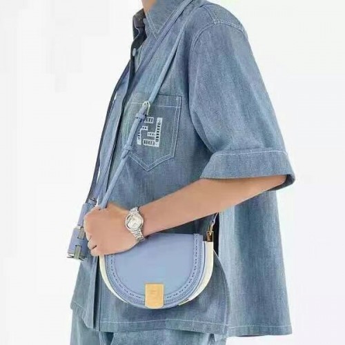 Kožená kabelka FENDI MOONLIGHT 8BT346A světle modrá