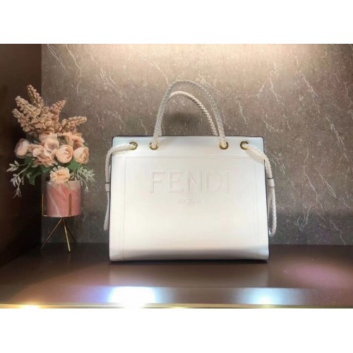 Kožená taška FENDI PACK MEDIUM SHOPPING BAG F1508 bílá