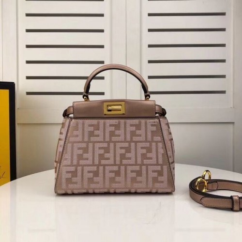 Kožená kabelka FENDI PEEKABOO ICONIC F0335 růžová