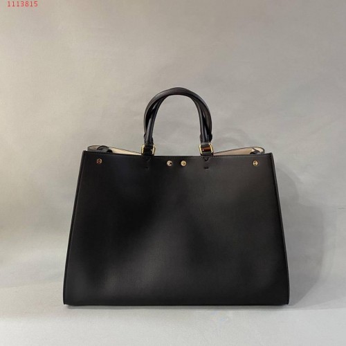 Kožená kabelka FENDI PEEKABOO ISEEU MEDIUM 63258 Černá