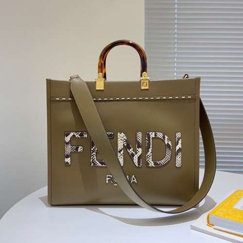 FENDI SUNSHINE Střední flanelová nákupní taška Togo s logem hadí kůže 36553B šedá