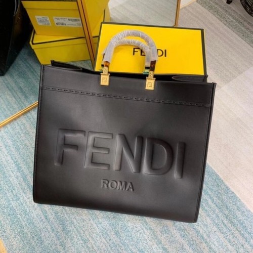 Velká černá kožená nákupní taška FENDI SUNSHINE 8BH387A