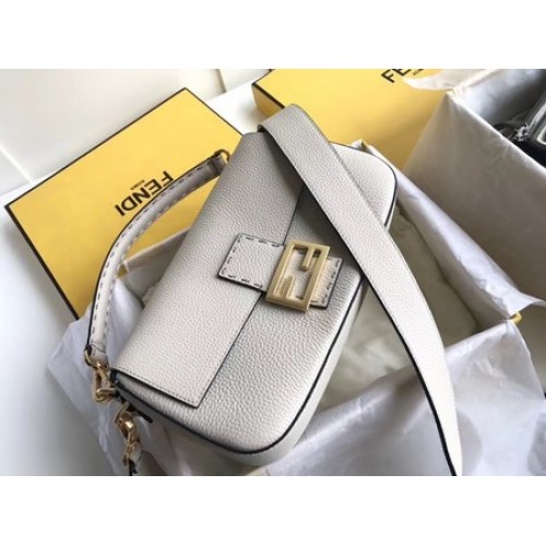 Kabelka přes rameno Fendi BAGUETTE 8BR600 béžová
