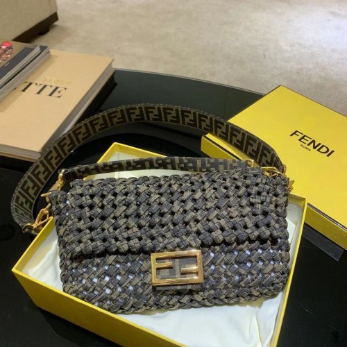 Látková kabelka Fendi BAGUETTE F2468