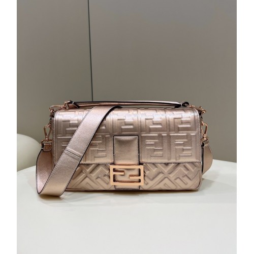 Velká kožená kabelka Fendi Baguette 8BR771A světle zlatá