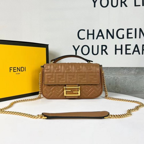 Hnědá kabelka Fendi Baguette z nappa kůže F0881