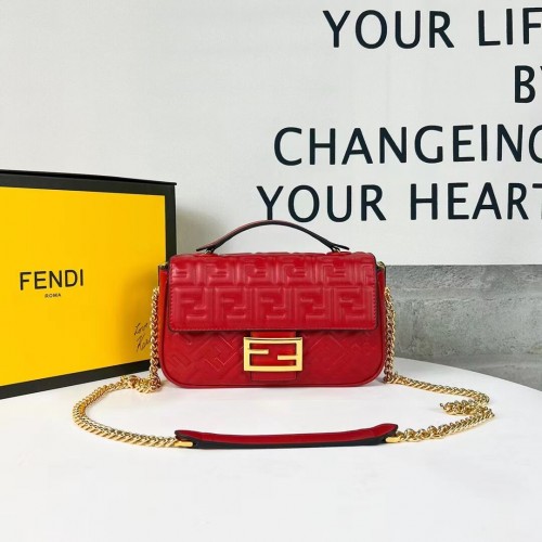 Kabelka Fendi Baguette z nappa kůže F0881 červená