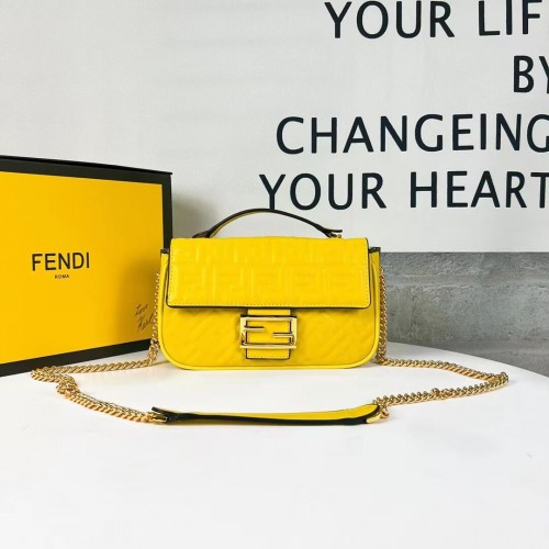 Kabelka Fendi Baguette z nappa kůže F0881 žlutá