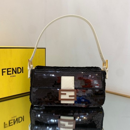 Fendi FF Baguette zlatá kovová flitrovaná vyšívaná kabelka 2017 černá