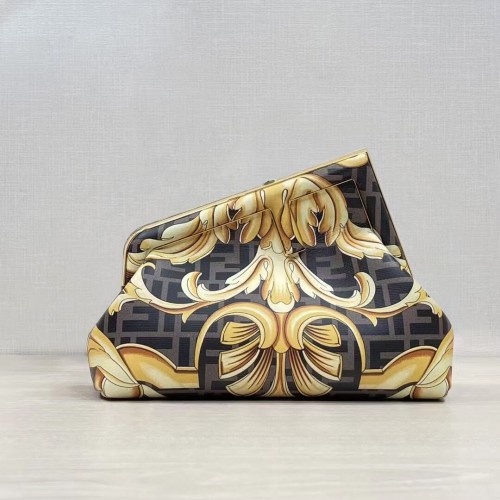 Fendi First Small Fendace Černý hedvábný přívěsek 8BP129A