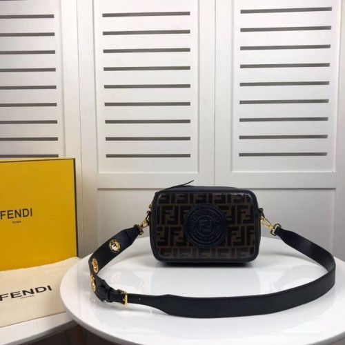 Plátěná taška Fendi MINI CAMERA Multicolor 8BF097 černá