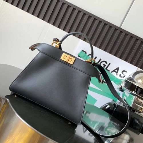 Fendi Peekaboo Iseu Malá kožená kabelka 8BN327A černá