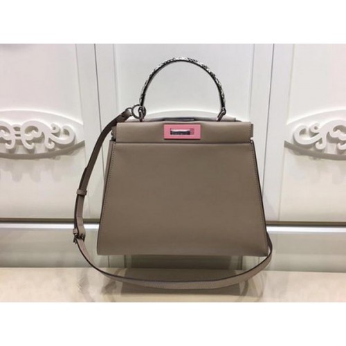 Fendi Peekaboo Malá kabelka z telecí kůže FD26796 velbloudí