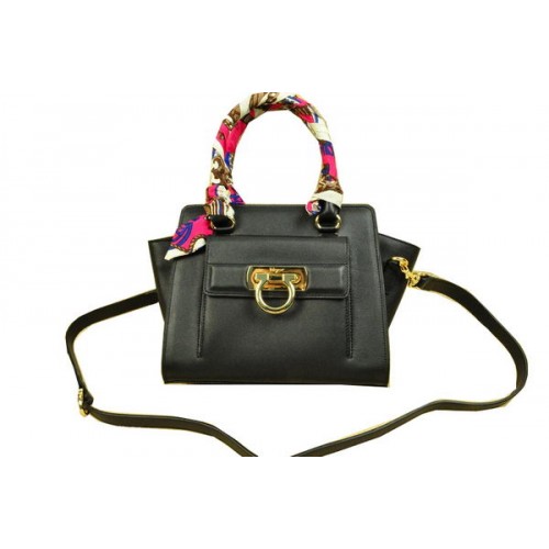 Kožená taška přes rameno Ferragamo SF8815 z měkké telecí kůže, černá