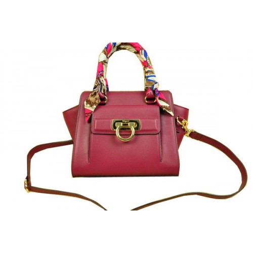 Ferragamo měkká telecí kožená ramenní taška SF8815 vínová