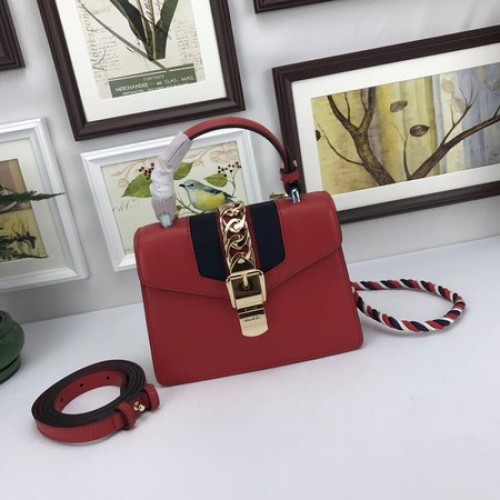 Gucci Sylvie Lather mini kabelka 470270 červená