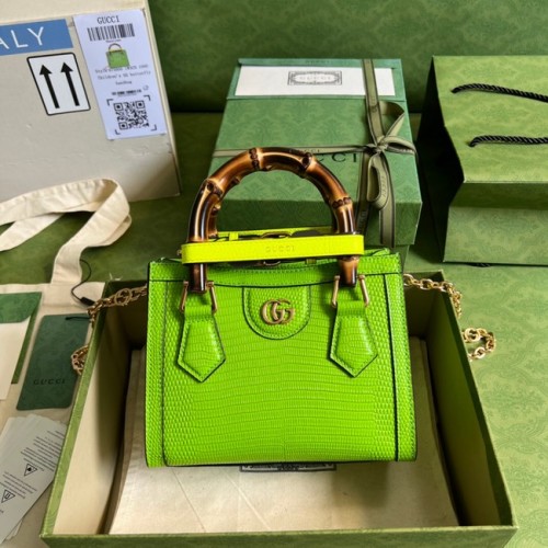 Mini kabelka Gucci Diana Lišter 675800 Fluorescenčně zelená