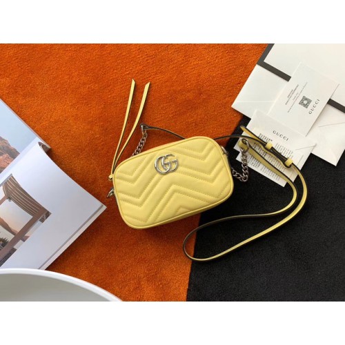 Gucci GG Marmont Matelasse malá kabelka přes rameno 447632 žlutá