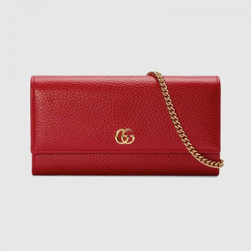 Kožená peněženka Gucci GG Marmont s řetízkem 546585 v barvě ibišku