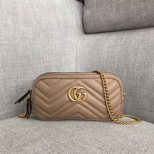 Mini kabelka Gucci GG Marmont s řetízkem 546581 v tmavě růžové barvě