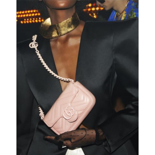 Gucci GG Marmont super mini růžová kabelka 476433 s růžovým řetízkem