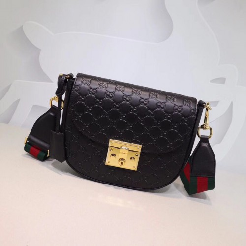 Malá kabelka přes rameno Gucci GG 453189 černá