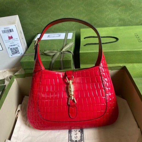 Malá kabelka přes rameno Gucci Jackie 1961 s krokodýlím vzorem 636709 červená