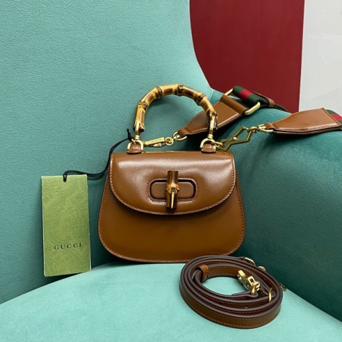 Gucci Mini kabelka s horním uchem a bambusem 686864 hnědá