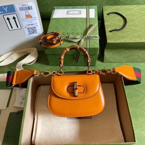Gucci Mini kabelka s horním uchem a bambusem 686864 žlutá